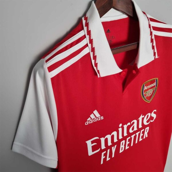 Camiseta Arsenal Ødegaard 2022-2023 spalla