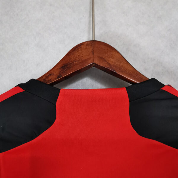 Camiseta Bélgica Qatar 2022 cuello anterior