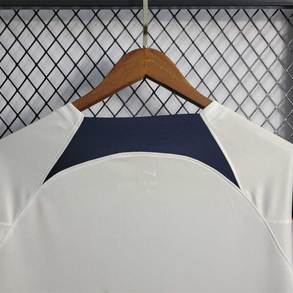 Camiseta Estados Unidos Qatar 2022 cuello anterior