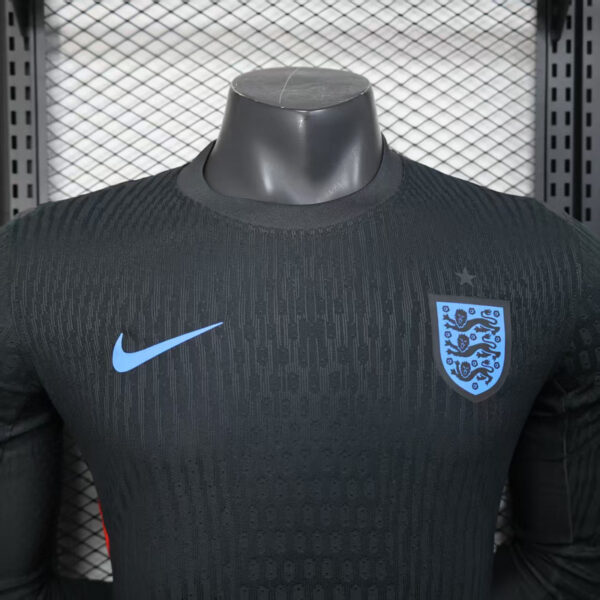 Camiseta Inglaterra gris 2025 manga larga pecho