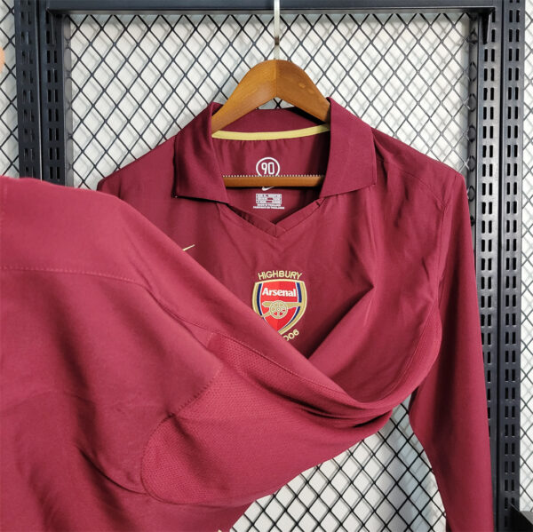 Camiseta Retro Arsenal Manga larga Rojo 2005-2006 Henry lateral