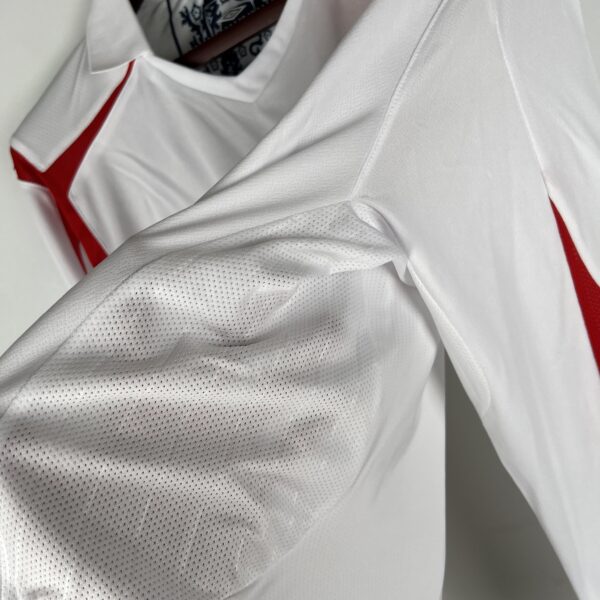 Camiseta Retro Inglaterra 2006 Beckham lateral