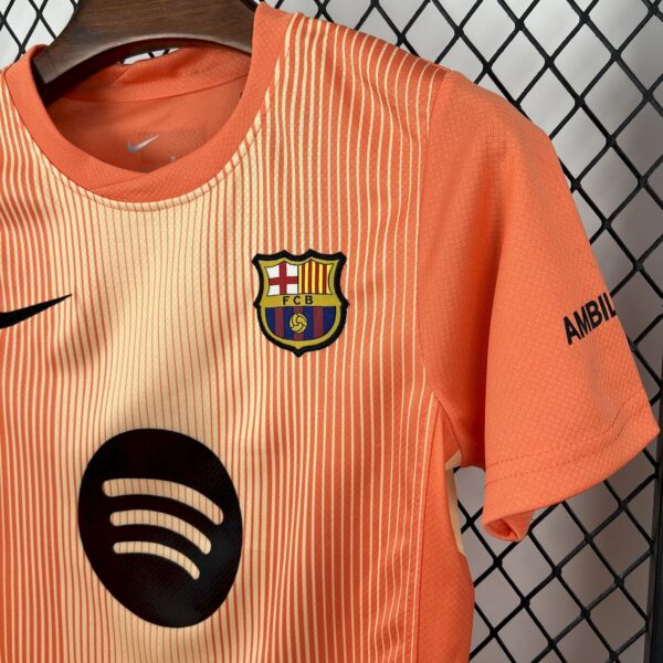 Conjunto niño FC Barcelona 2025-2026 Anaranjado pecho