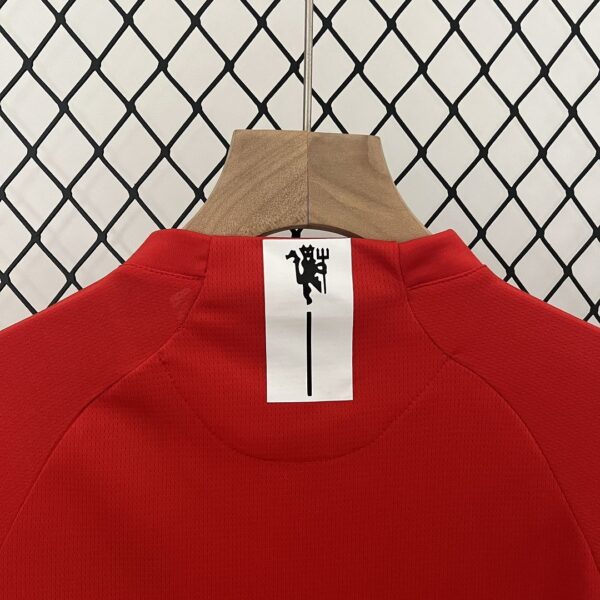 Conjunto niño Retro Manchester United 2007-2008 cuello